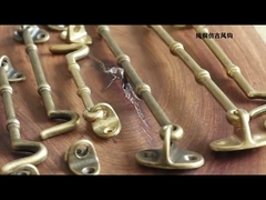 مزلاج قفل الباب