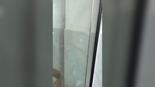 مفصل باب زجاجي من الفولاذ المقاوم للصدأ 304 بزاوية 180 درجة مشبك تثبيت مفصلي لغرفة الاستحمام من المصنع